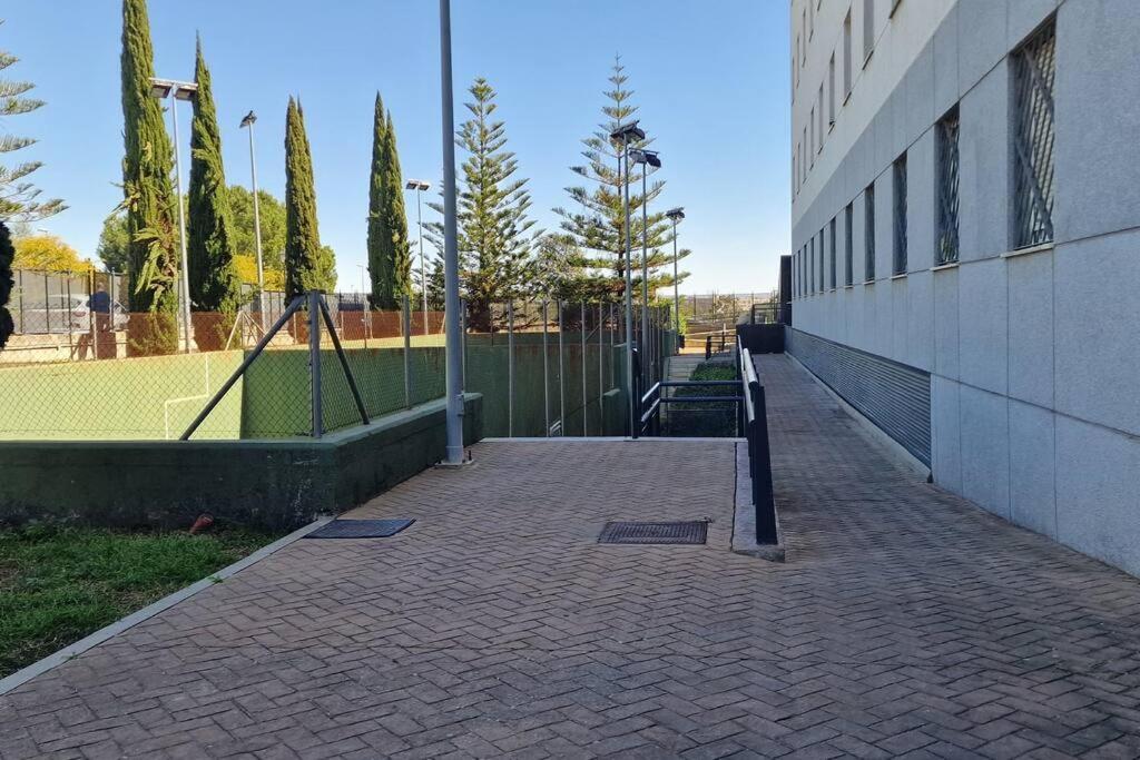 Apartment With Free Parking And Pool Bormujos Extérieur photo