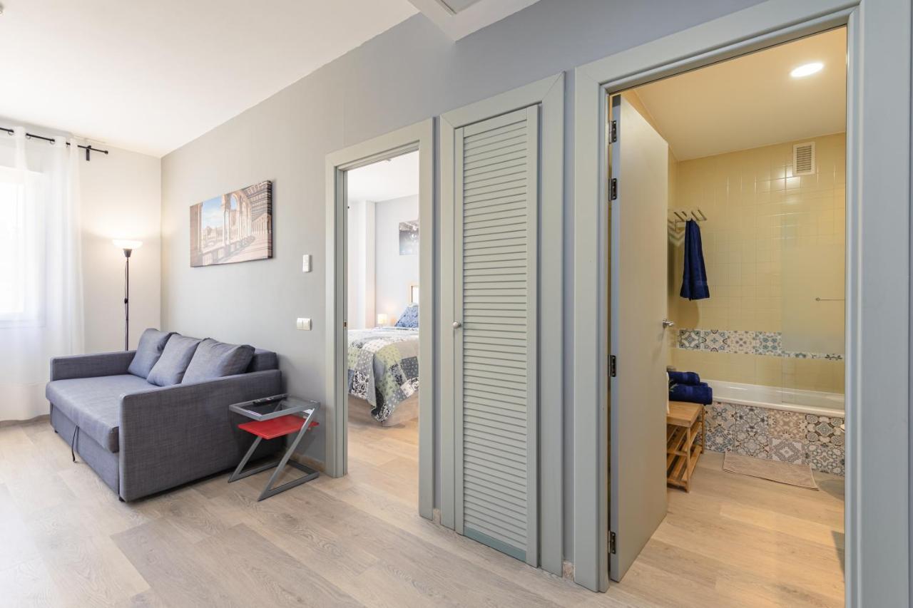 Apartment With Free Parking And Pool Bormujos Extérieur photo