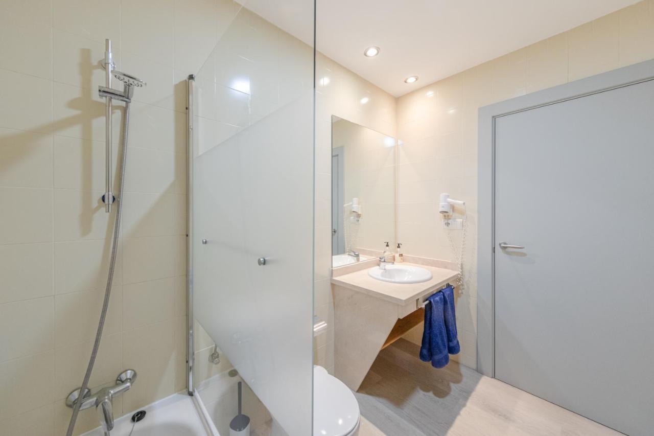 Apartment With Free Parking And Pool Bormujos Extérieur photo