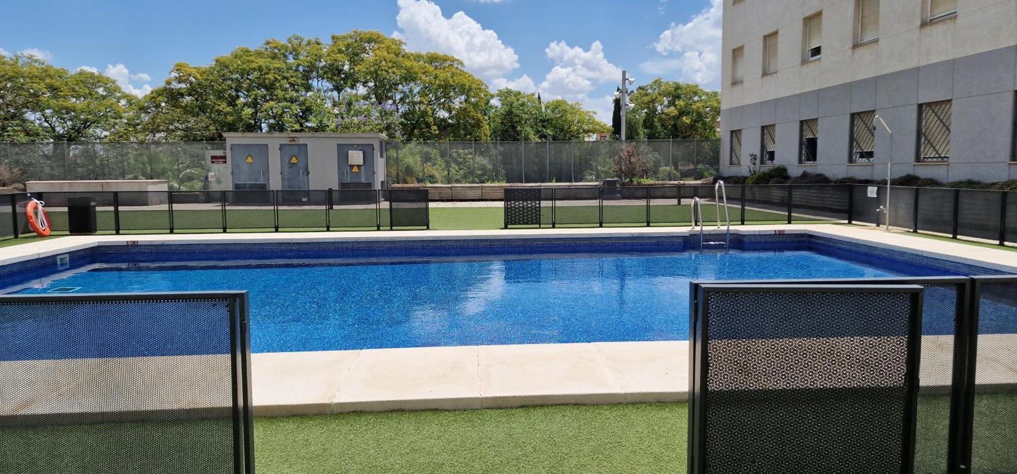 Apartment With Free Parking And Pool Bormujos Extérieur photo